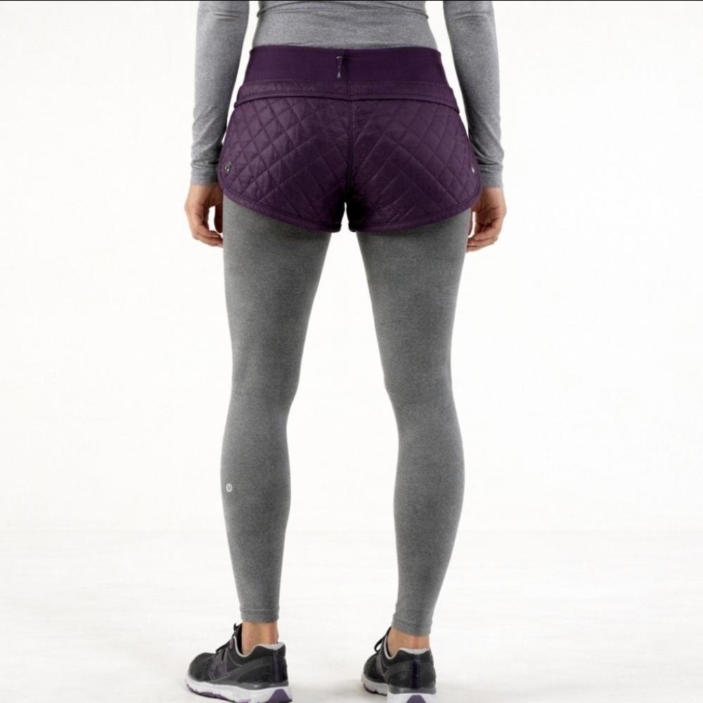 LULULEMON Women's Deep Zinfandel Hot Cheeks Running Shorts 8 PURPLE